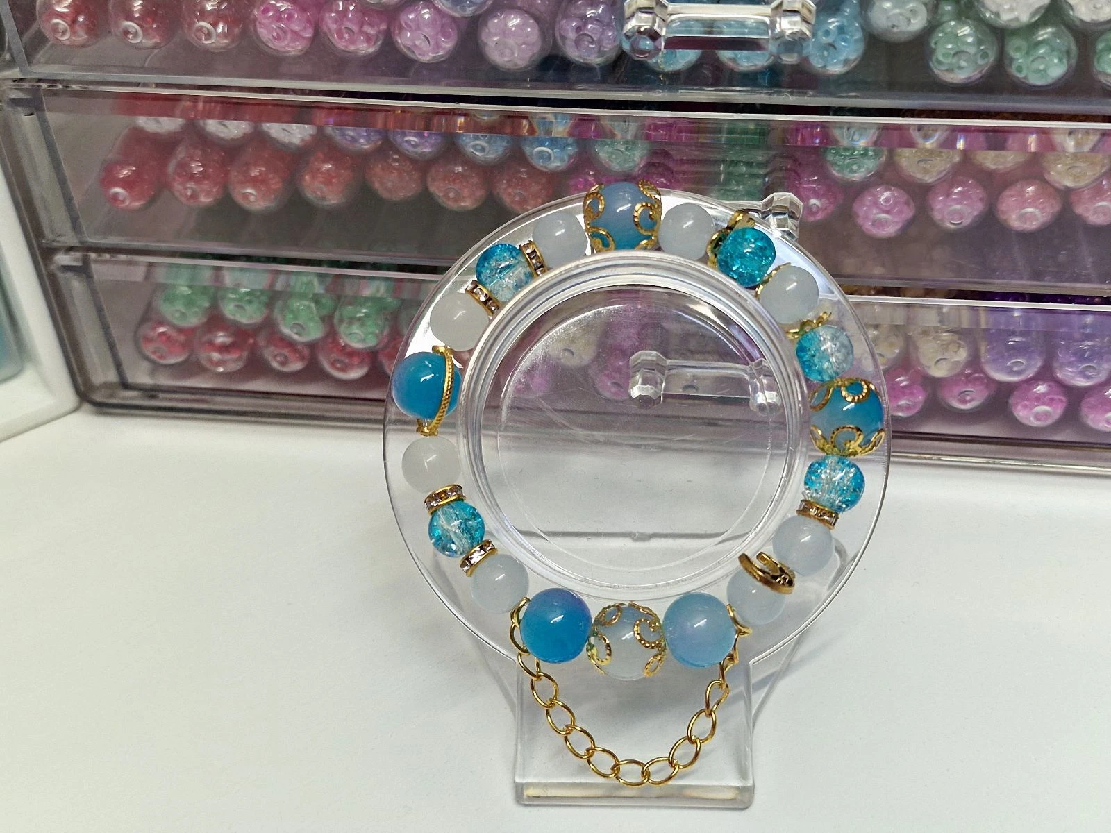 Glass beads bracelet white, blue en gold – photo 2